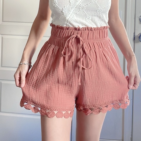 Boho High Waisted Cotton Lace Paper bag Shorts NWoT Sz L - Picture 3 of 8